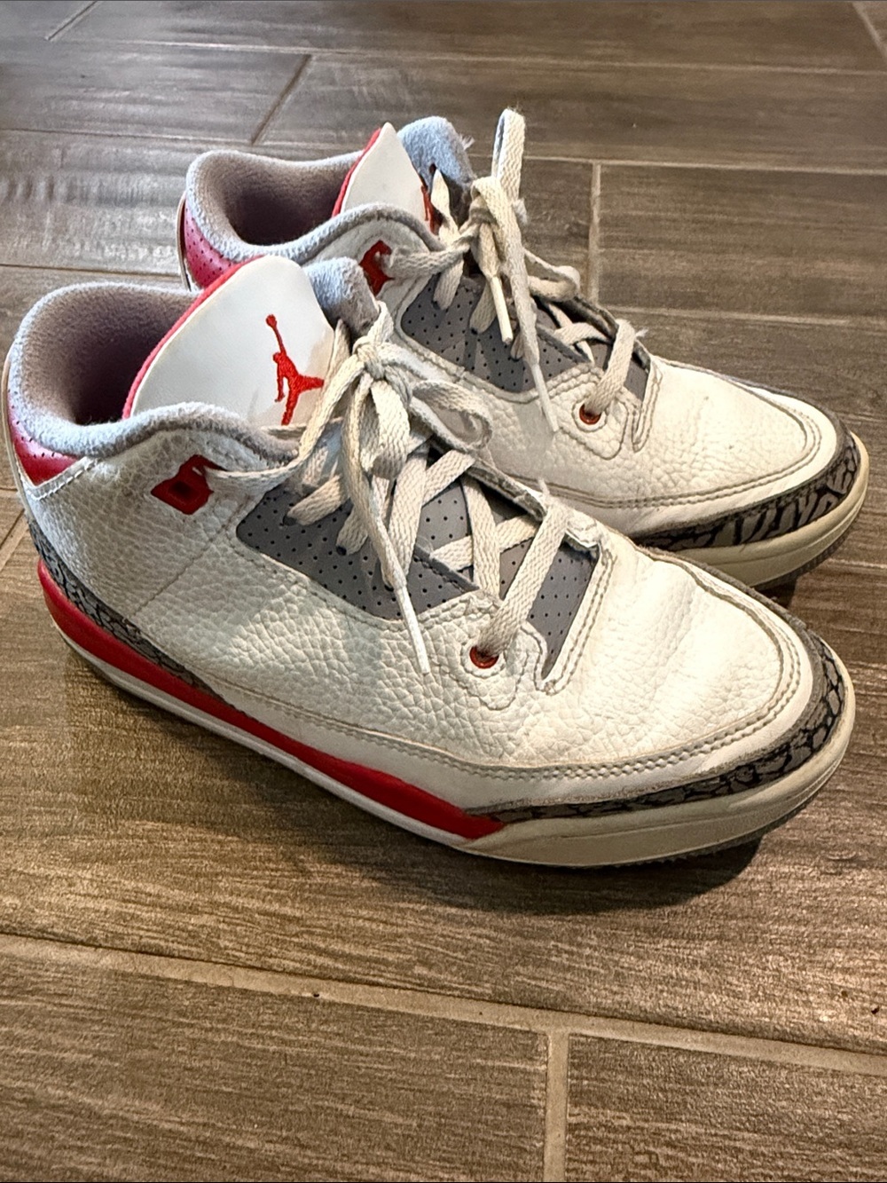 Nike Air Jordan 3 Retro Kids Sneakers - 2Y